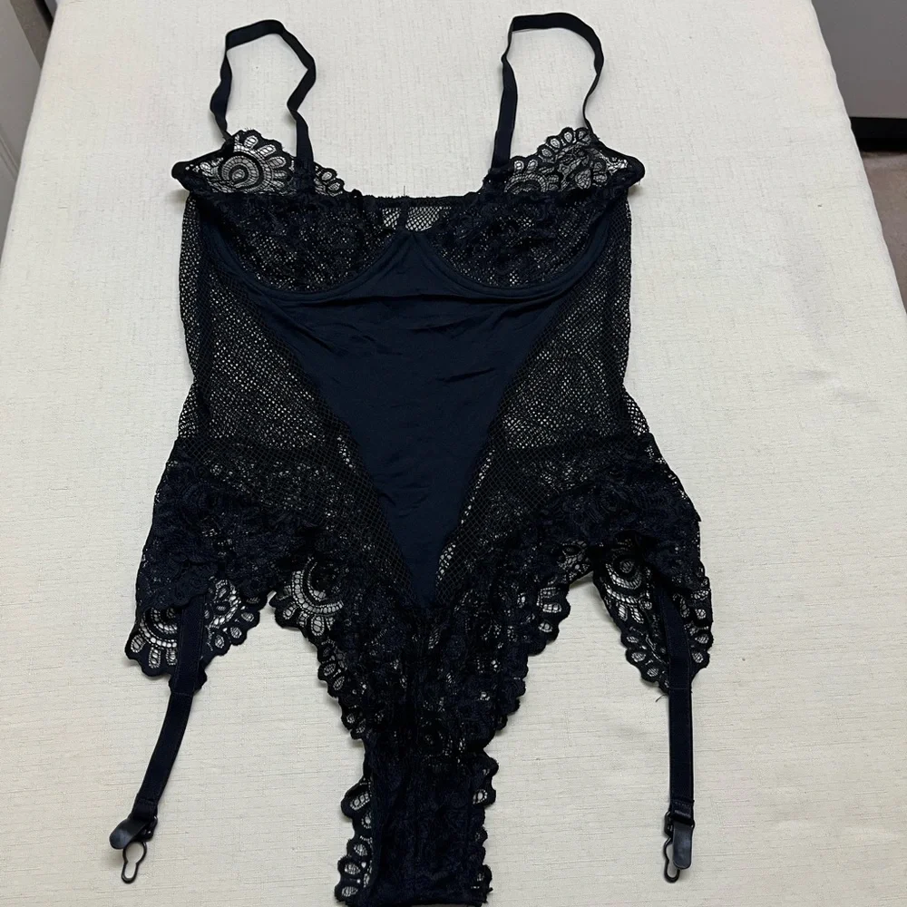 Escante Collection L black mesh & lace lingerie bodysuit